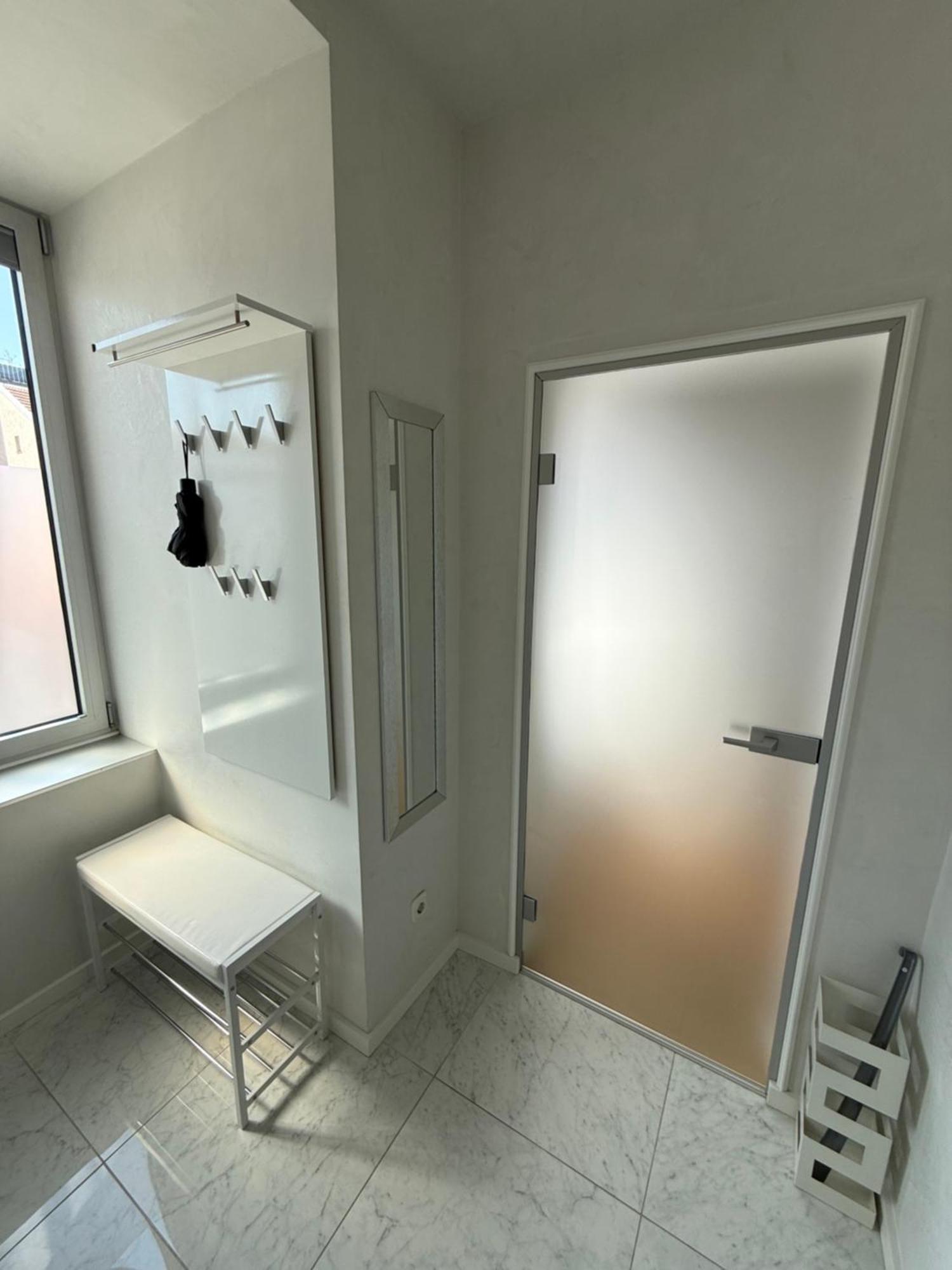 Number 5 Apartament *